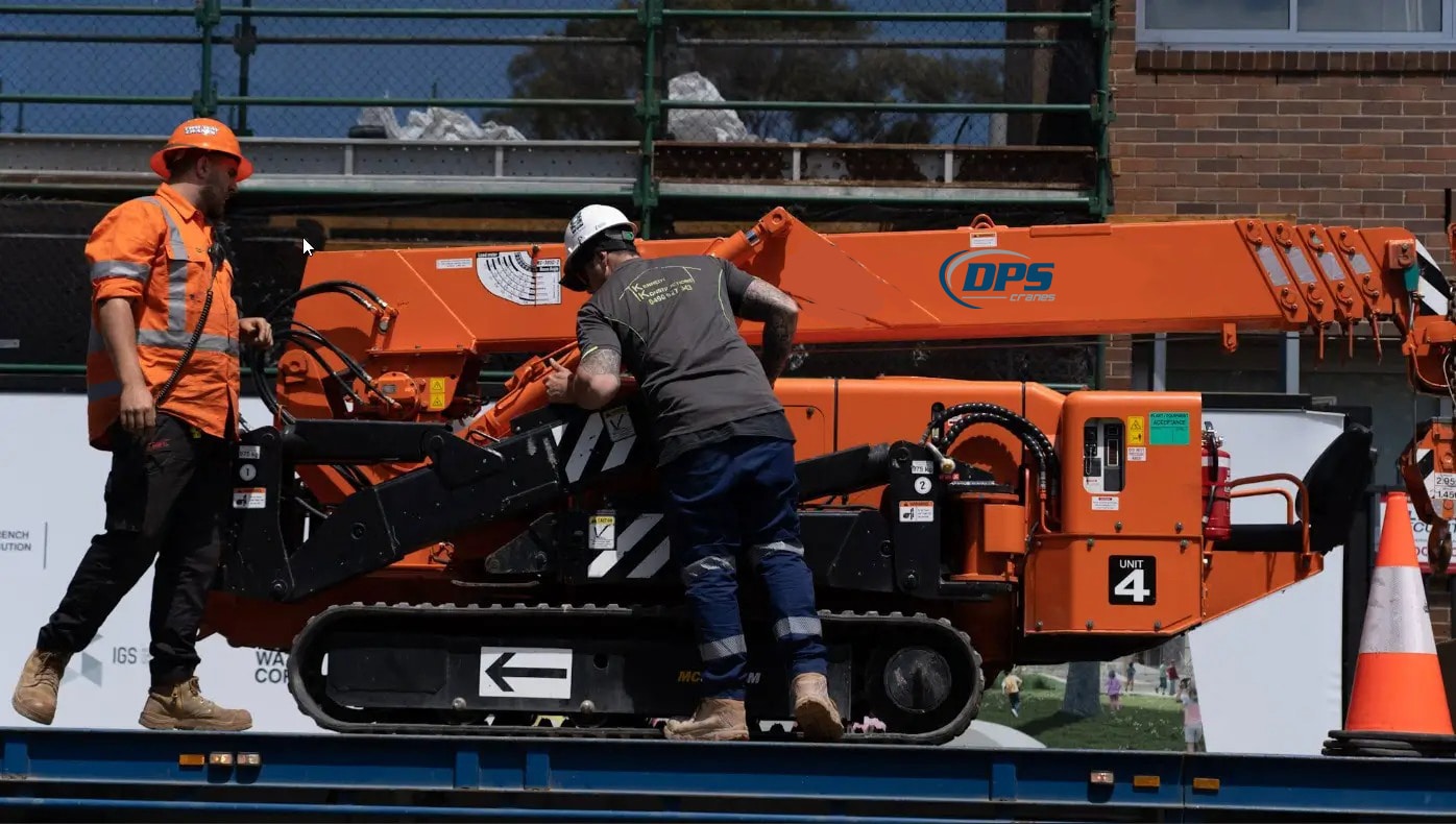 Maeda spider crane hire highlands for commercial construction project